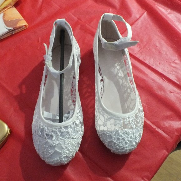 GIRLS DB STUDIO BHARPER FLOWER GIRL CROCHET LACE BALLET FLATS - Picture 1 of 6
